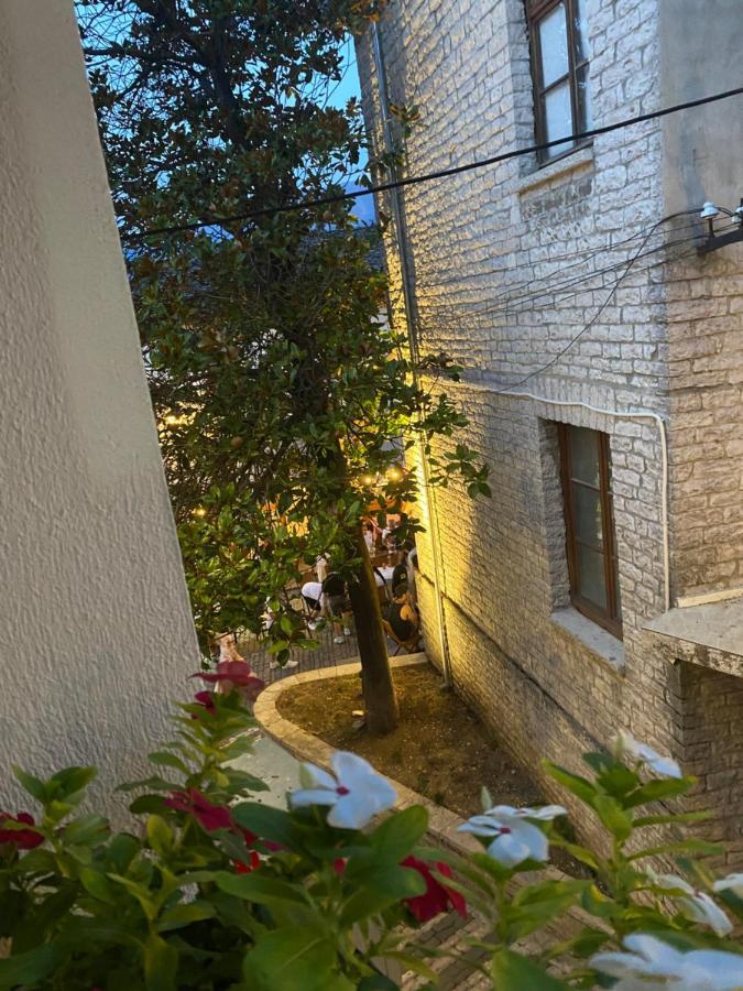 Guest House Ani Gjirokastër Exterior foto